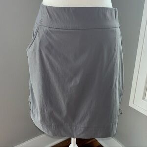 Columbia Gray Wrap Skirt Knee-Length Casual